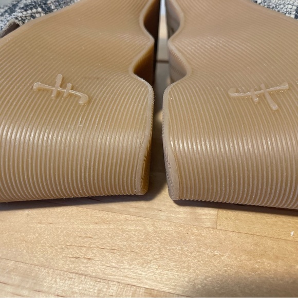 Famolare Cross Your Heart Platform Sandals Snake embossed leather. - Picture 7 of 12